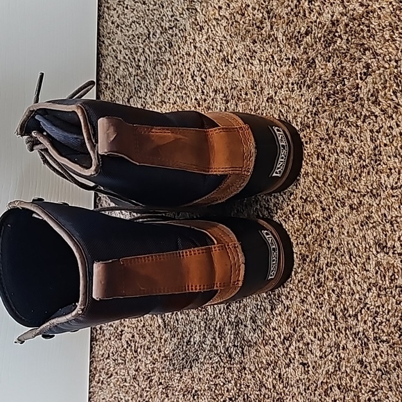 Lands end size 9 boots - Picture 2 of 5